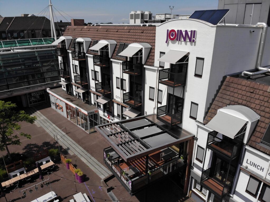 Houten – Onderdoor 5-203 – Foto