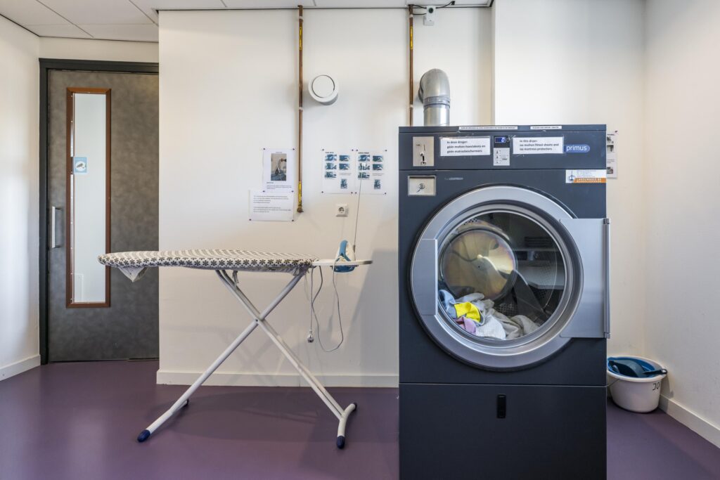 Houten – JOINN! – Foto