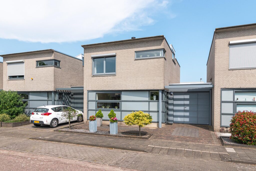 Louis Couperushove 28 – Foto