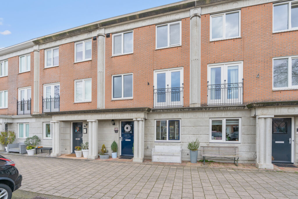 Pronkmos 5 – Hoofdfoto